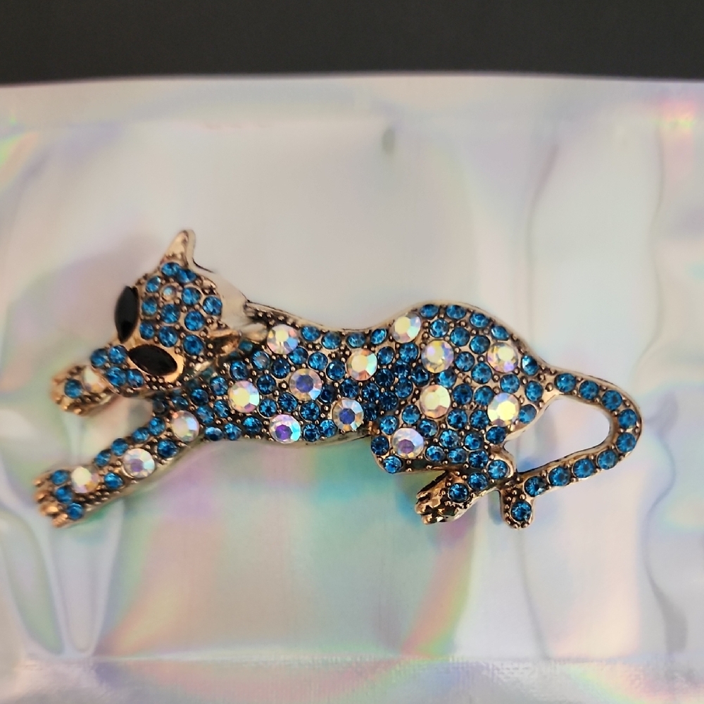 Sparkling Blue Leopard Brooch